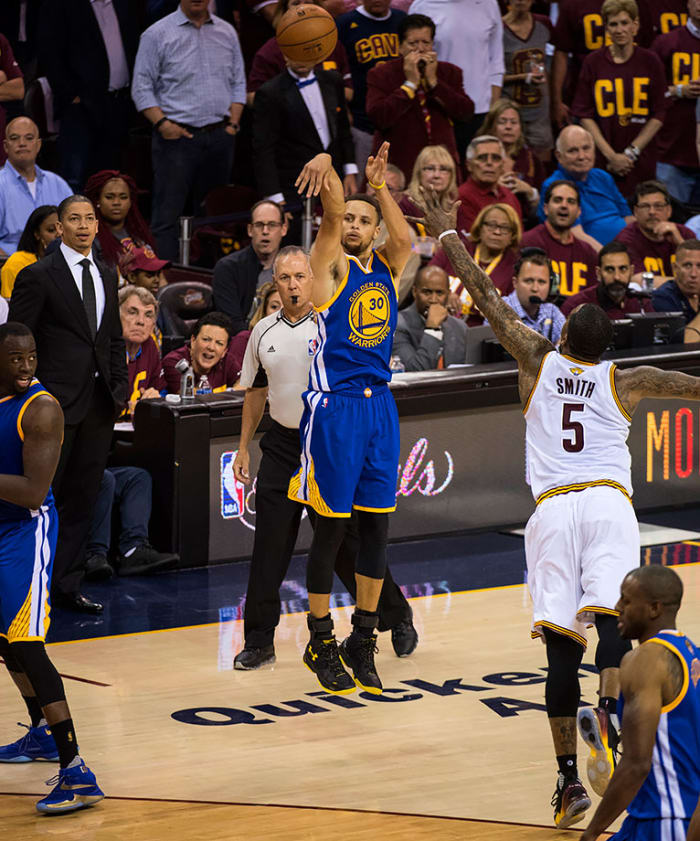 23-NBA-Finals-Game-4-Stephen-Curry-SI136_TK1_02025.jpg